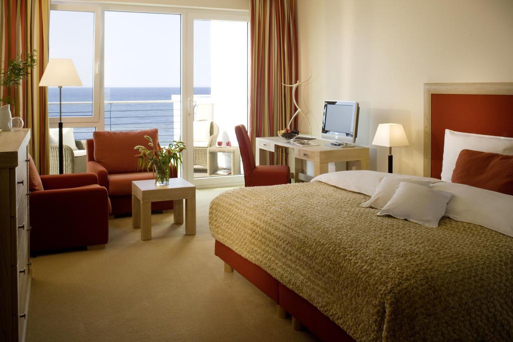 Strandhotel Duenenmeer - Adults Only Dierhagen Phòng bức ảnh