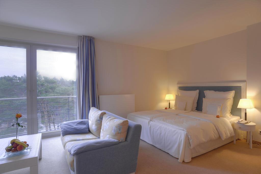 Strandhotel Duenenmeer - Adults Only Dierhagen Phòng bức ảnh